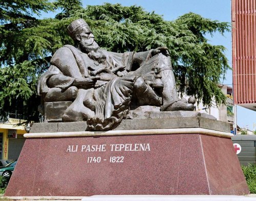 Monument Ali Pasha Tepelena