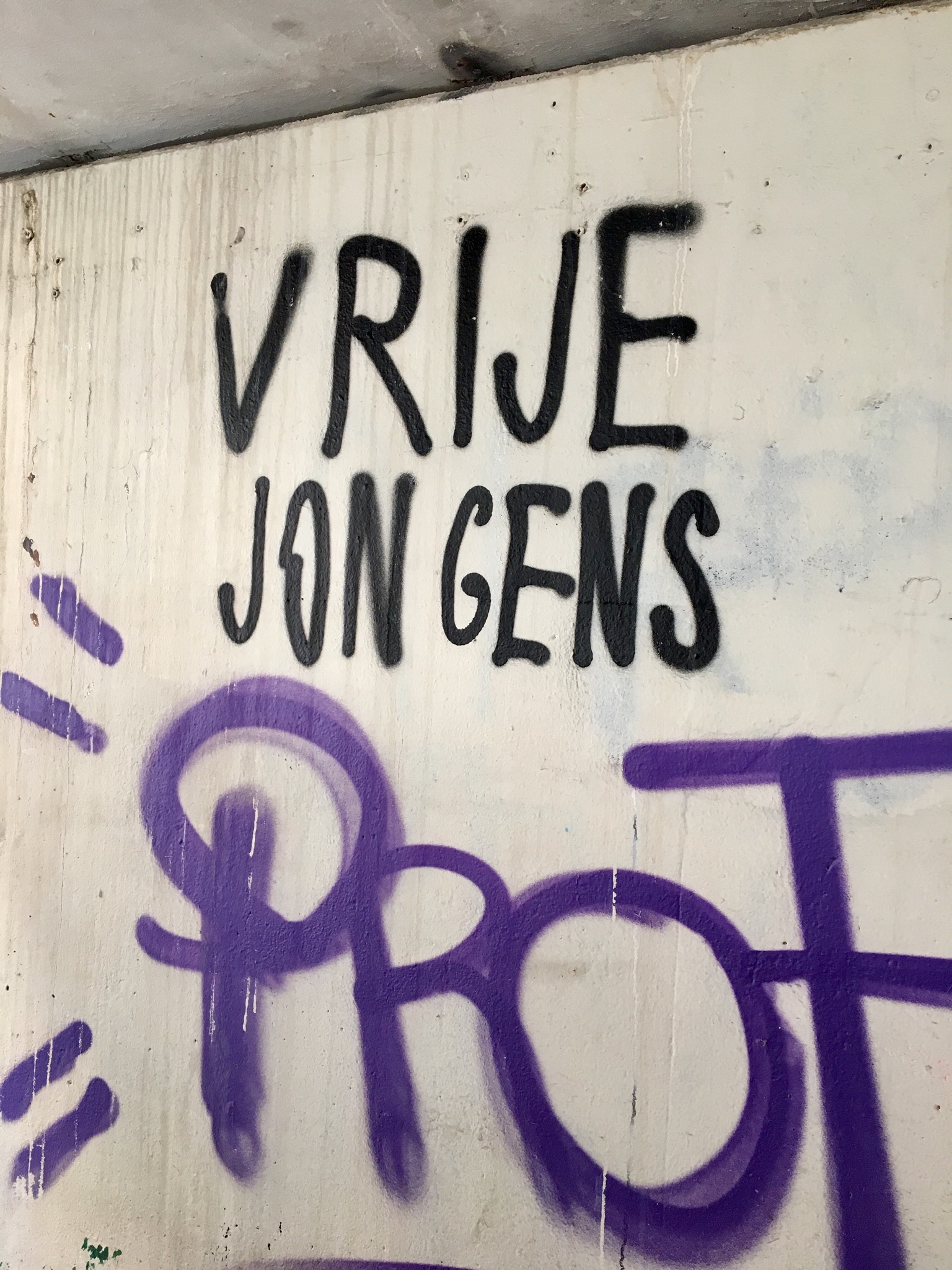 FDA3755A-80C6-4351-80E3-B4535D67D84B